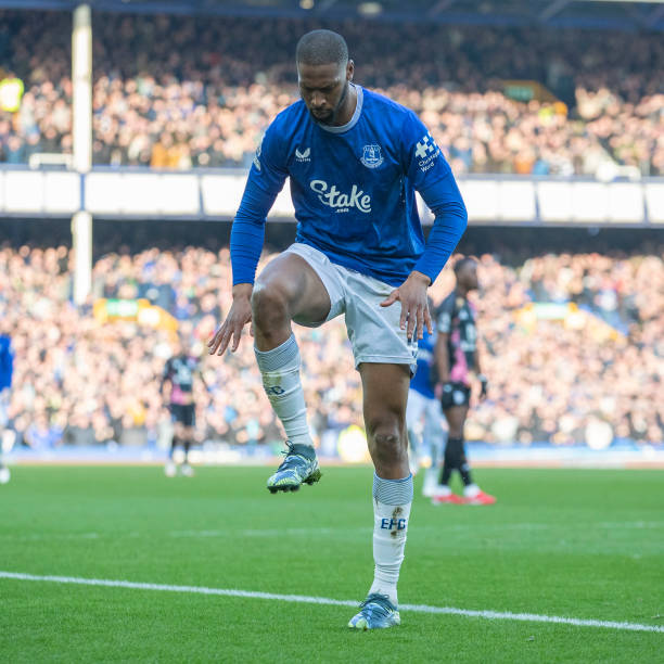 一个引人注 一个引人注